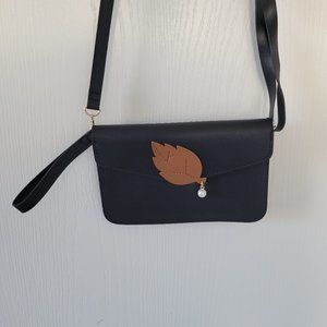 Small Black Leather Shoulder Purse Brown Leaf Autumn Wrist Strap Handbag Pocket